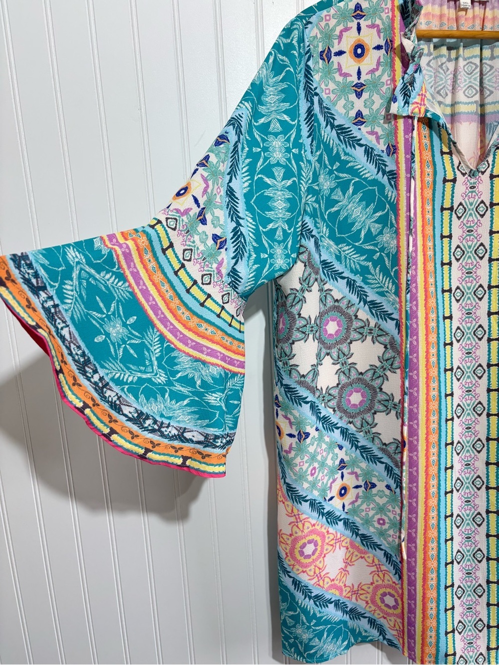 Umgee Boho Mixed Print Ruffle Bell Sleeve Tunic Top Cover Up Size 1XL - Picture 6 of 13